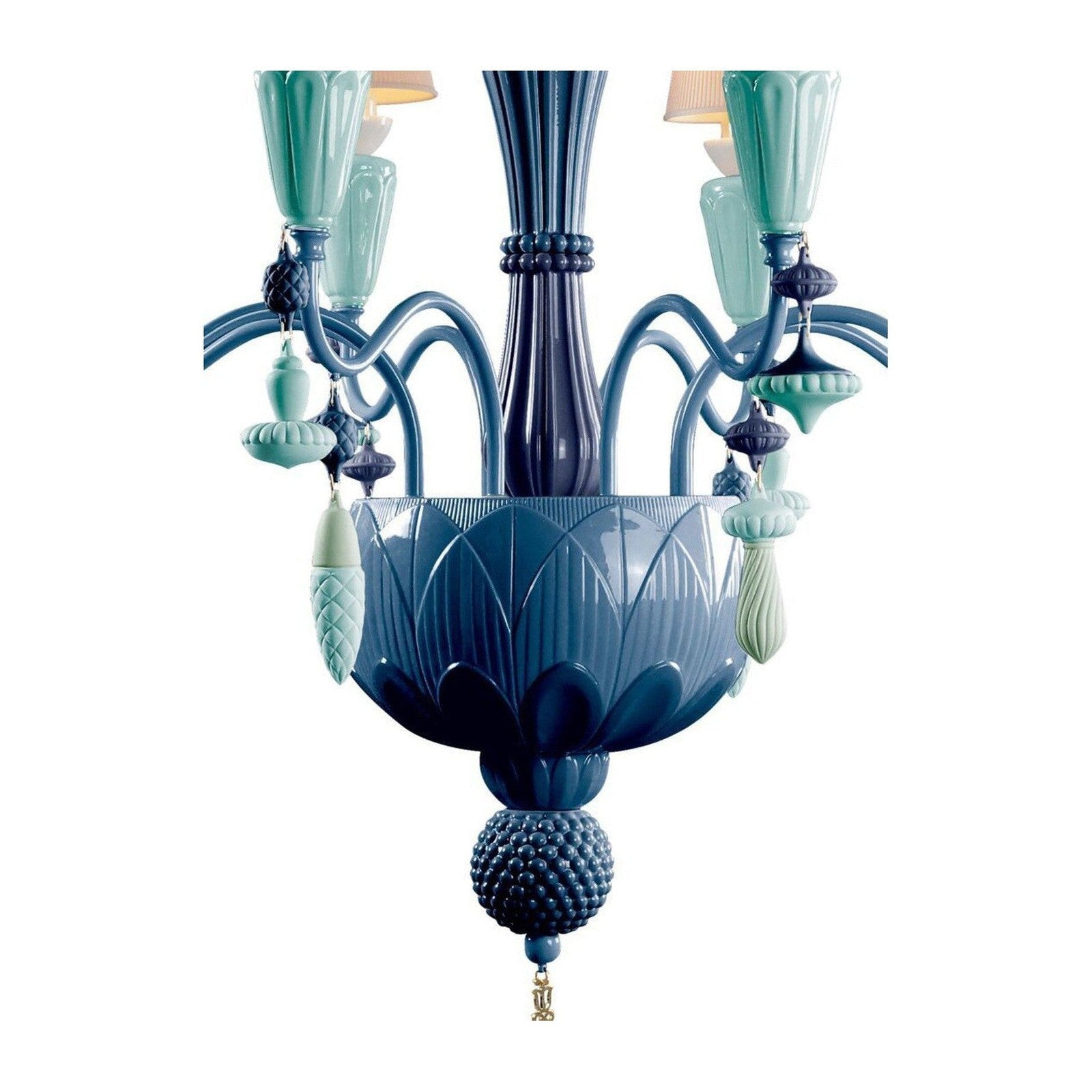 Vintage Nexora 8 Light Chandelier