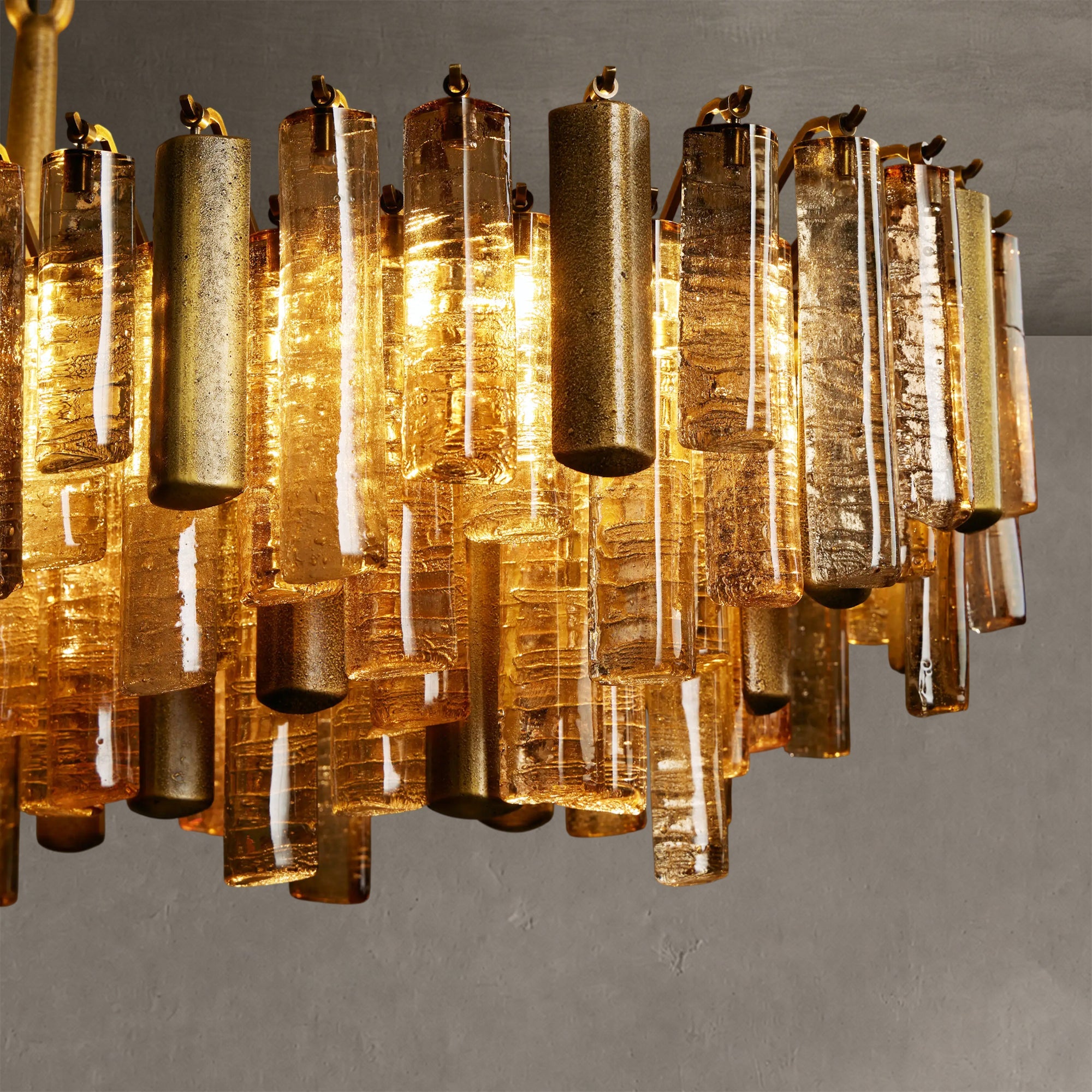 Neve Linear Chandelier