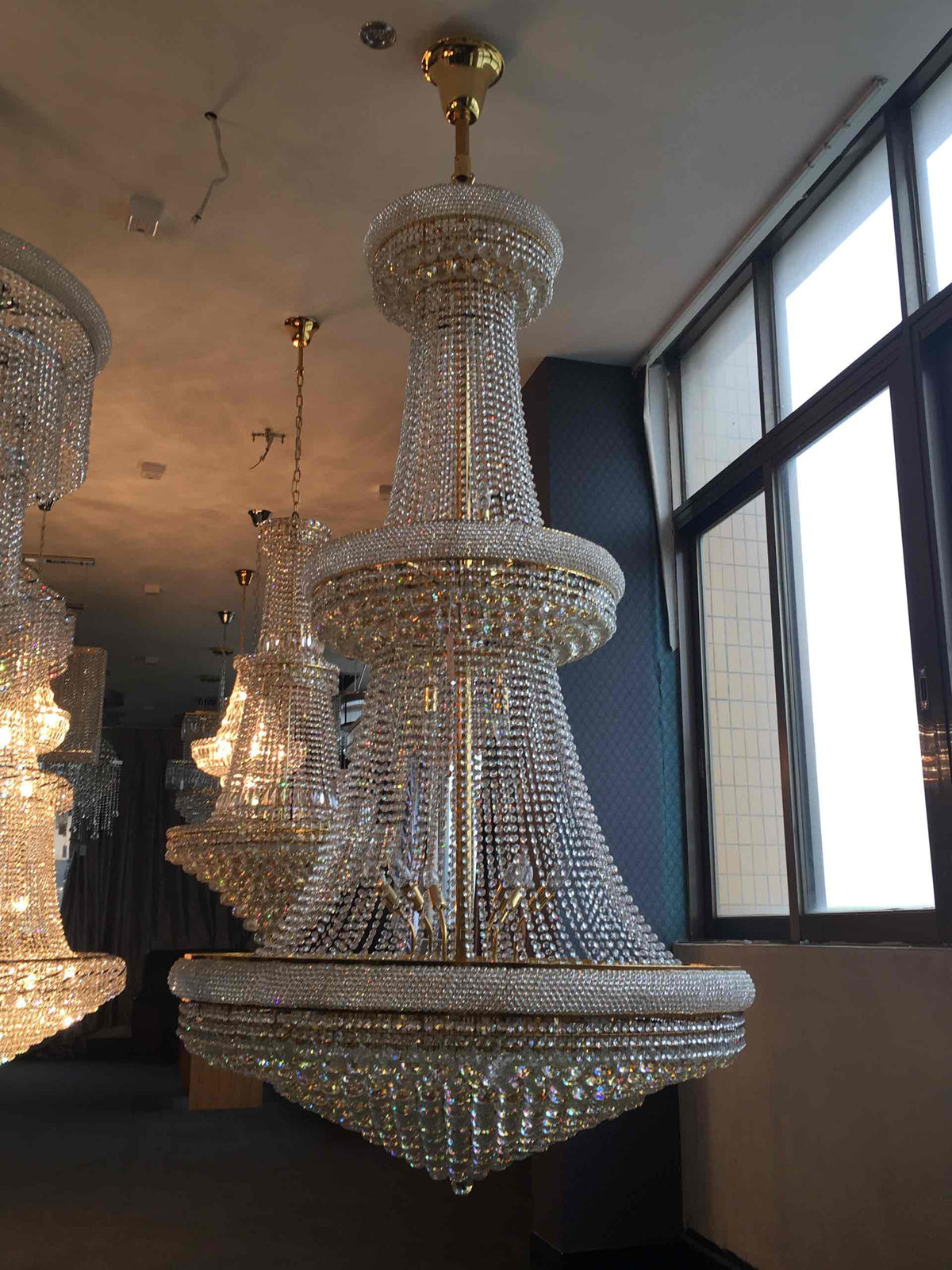 European classic crystal chandeliers for the hotel lobby 47"W 79"H-大吊灯-Jecanoli