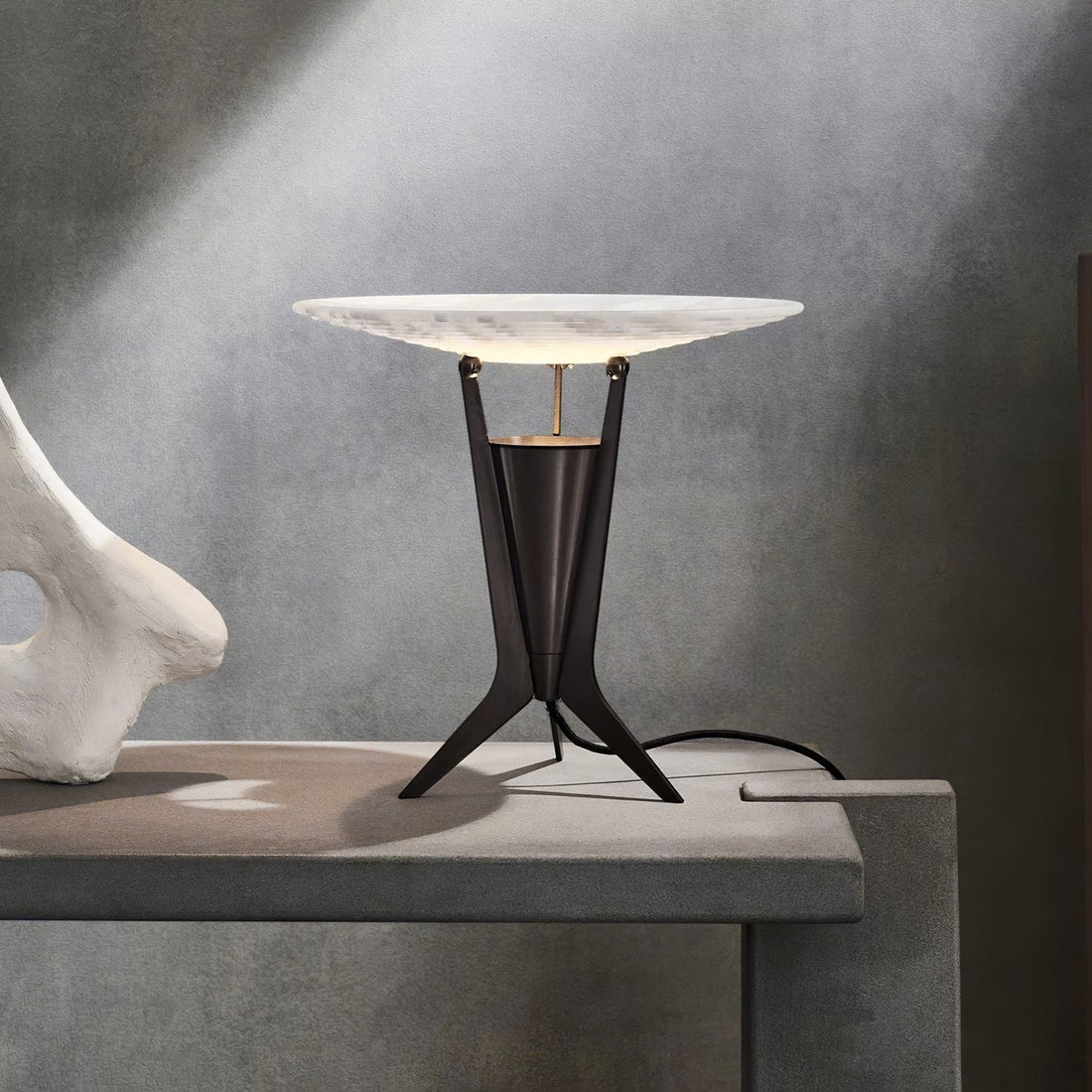 Aragon Table Lamp - Vakkerlight