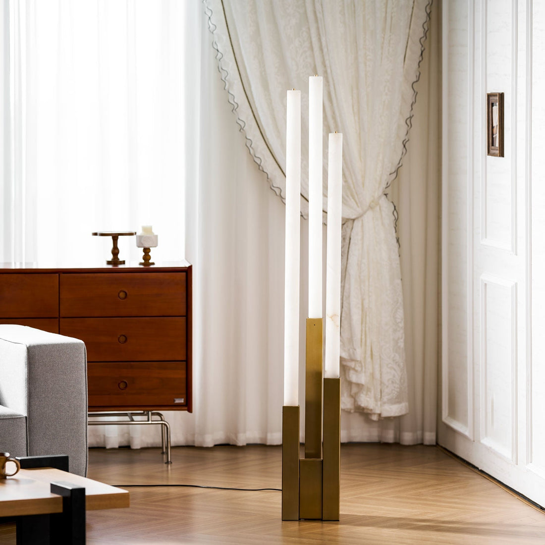 Callisto Alabaster Floor Lamp - Vakkerlight