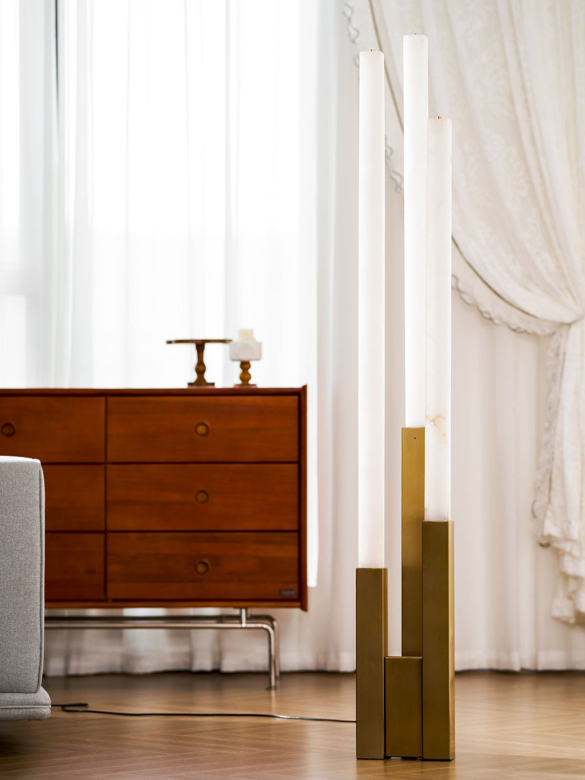 Callisto Alabaster Floor Lamp - Vakkerlight