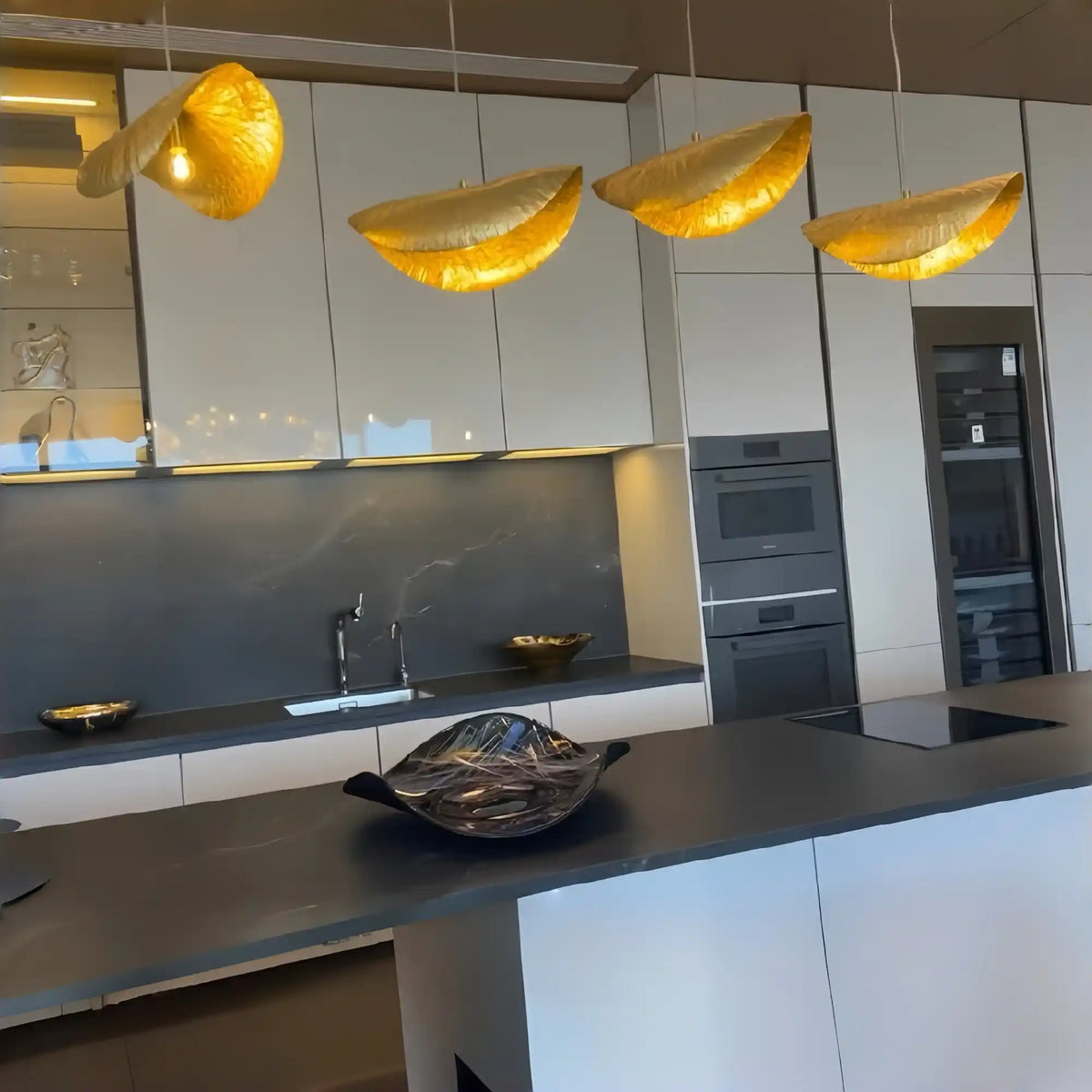 Postmodern Withered Leaf Parlor Pendant Lighting Fixture in Brass-Jecanoli
