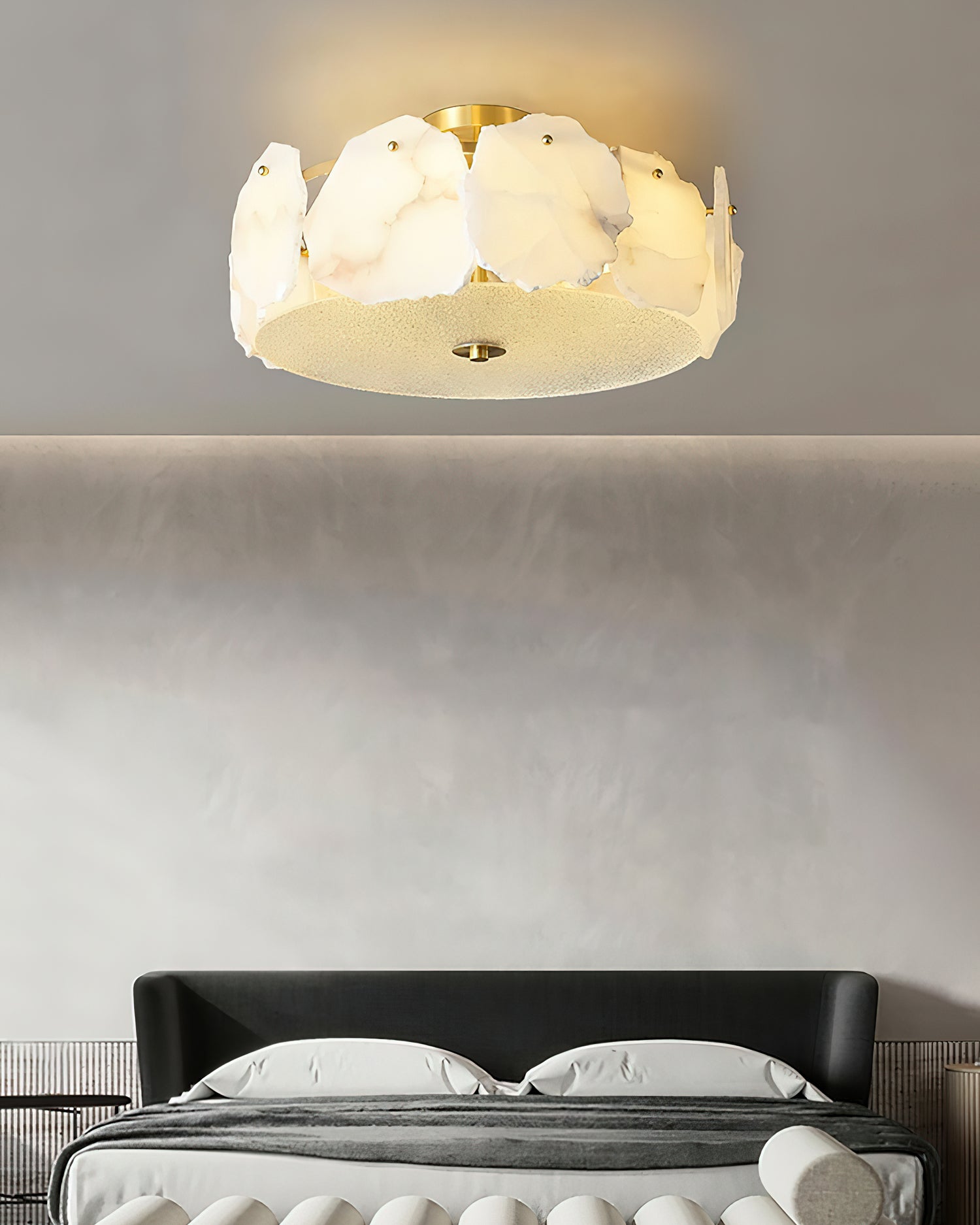 https://cdn.shopify.com/s/files/1/0585/4062/1881/files/Nasile_Ceiling_Light_7.jpg?v=1748944137