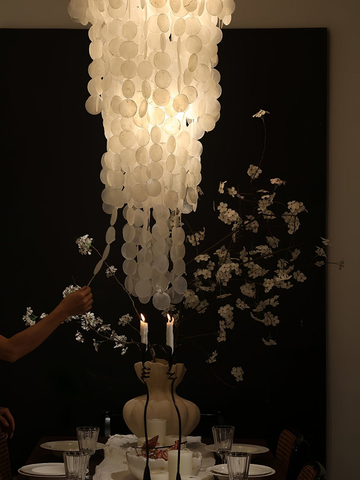 Modern Nerida Shell Chandelier-Chandelier-Jecanoli