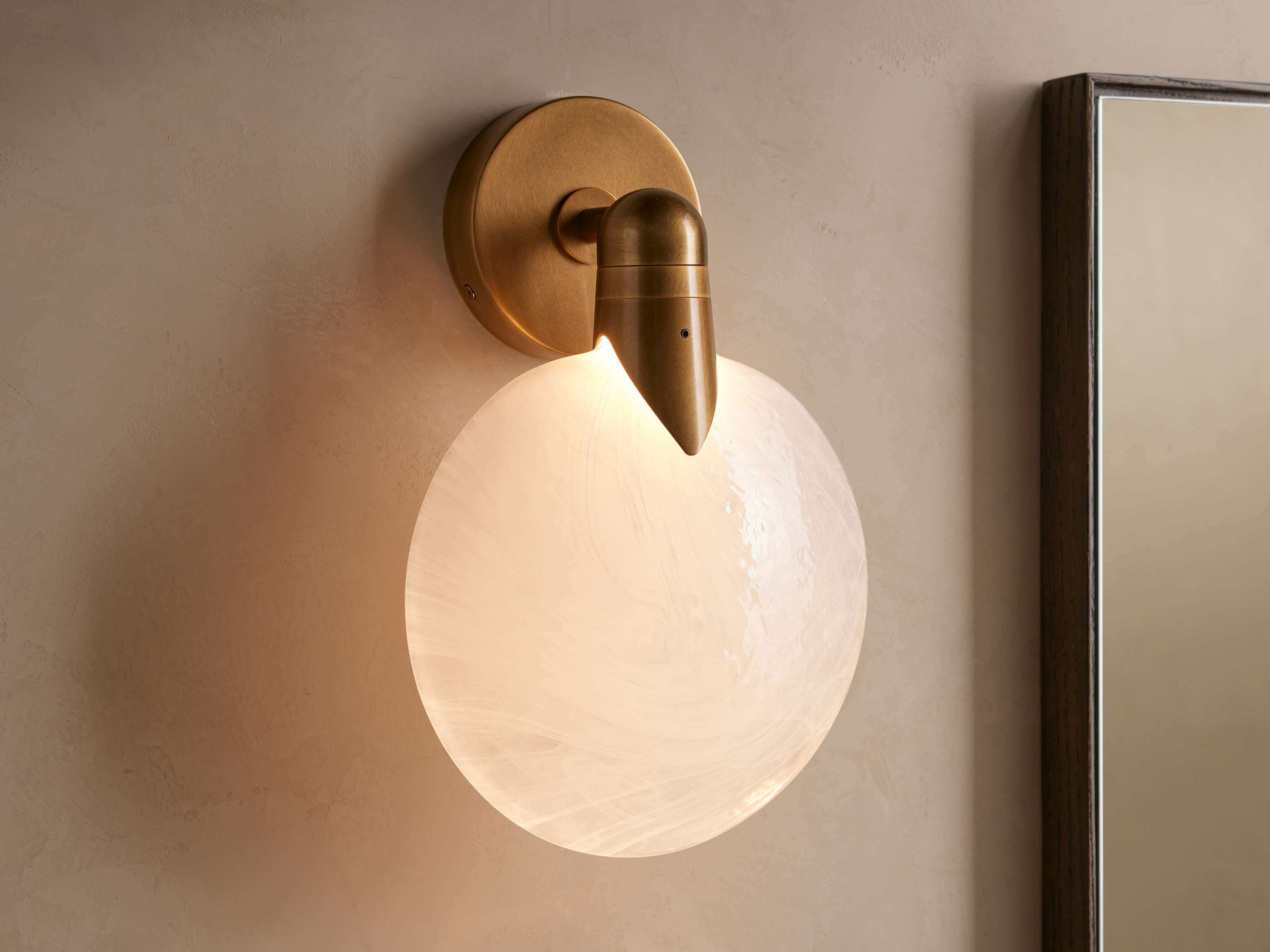 https://cdn.shopify.com/s/files/1/0778/2046/1351/files/fanci-sconces-wall-lighting-lyla-sconce-1.jpg?v=1767151289