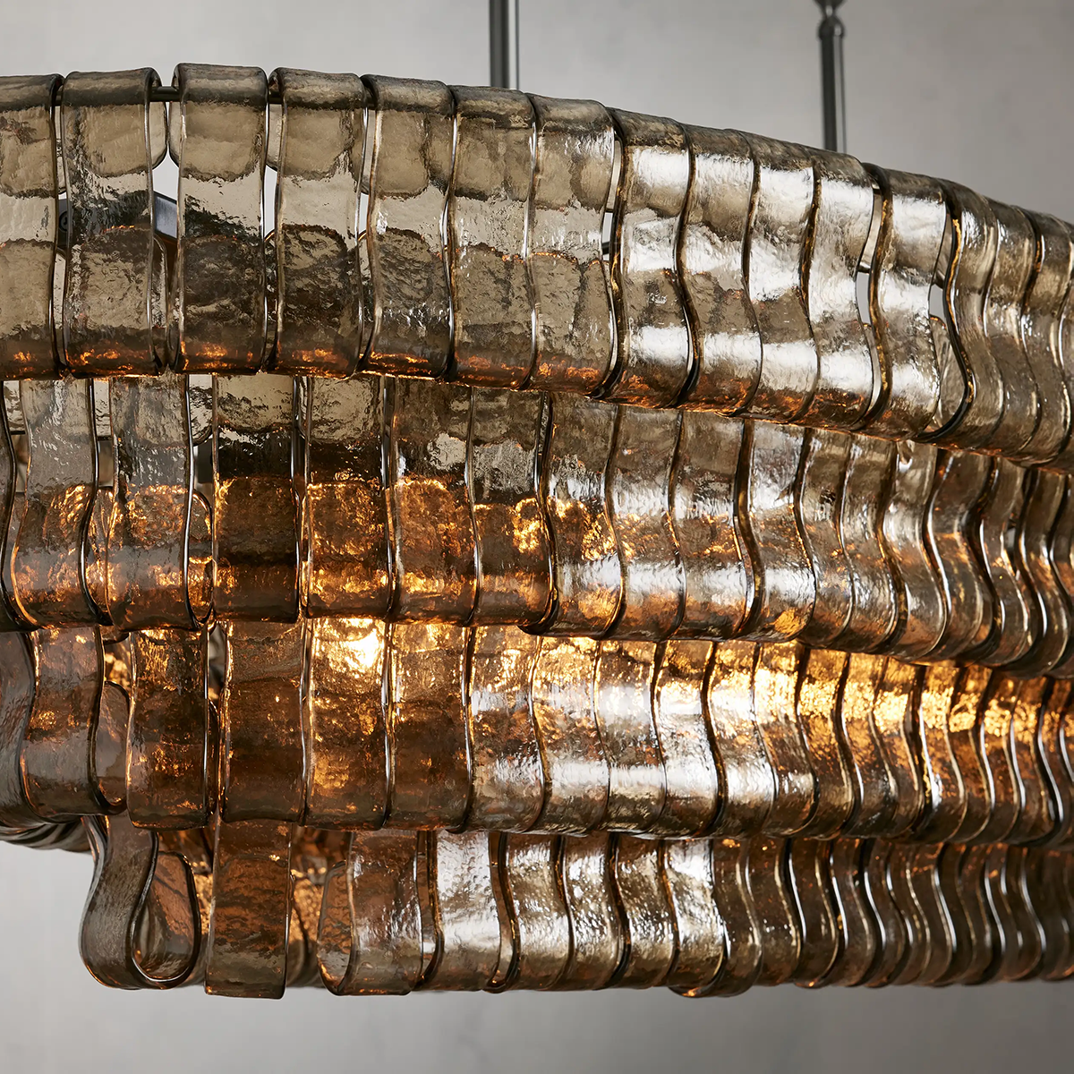 https://cdn.shopify.com/s/files/1/0736/8795/7790/files/ghiaccio-glass-oval-chandelier-5465-merlin-lamps-8.png?v=1765380227